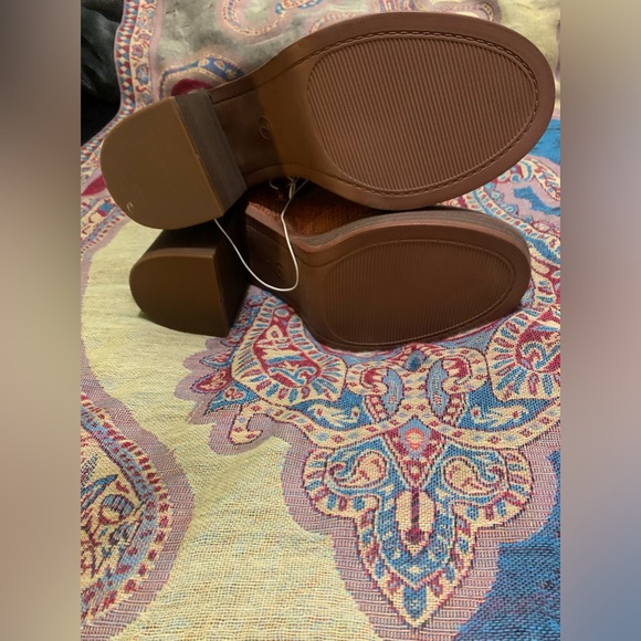 Universal Thread Boots - Picture 4 of 13